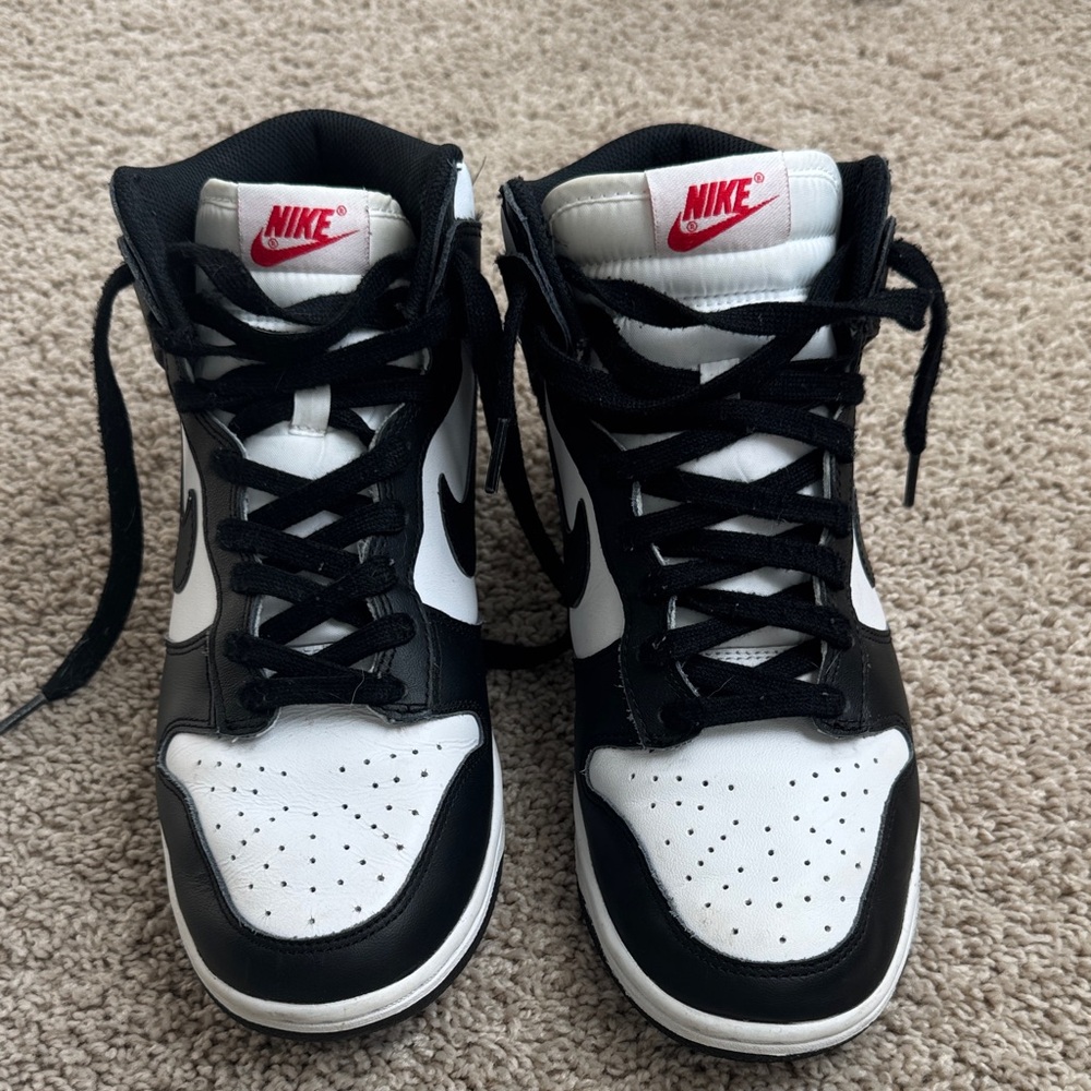 Nike Men's Black and White High-Top Sneakers
